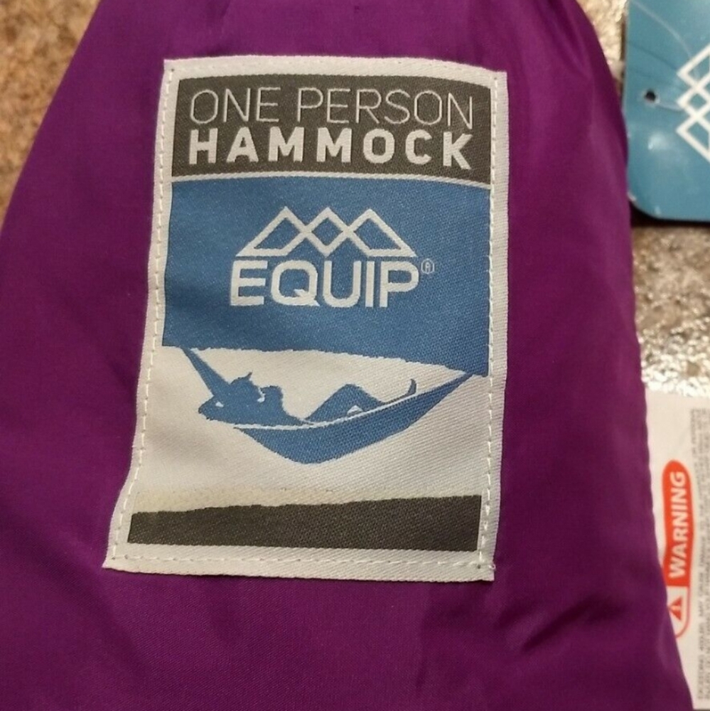 New with out tag one person hammock equip 400LB weight capacity 108"Lx56"W